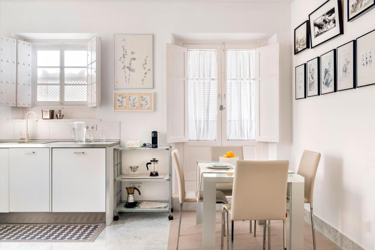 Genteel Home Pasaje Santa Cruz Sevilla Exteriör bild