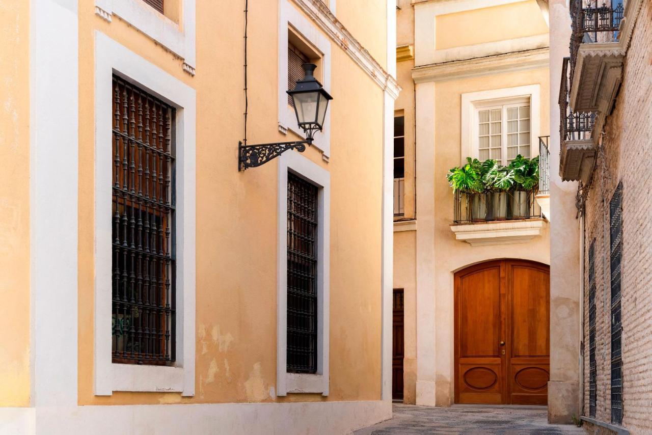 Genteel Home Pasaje Santa Cruz Sevilla Exteriör bild