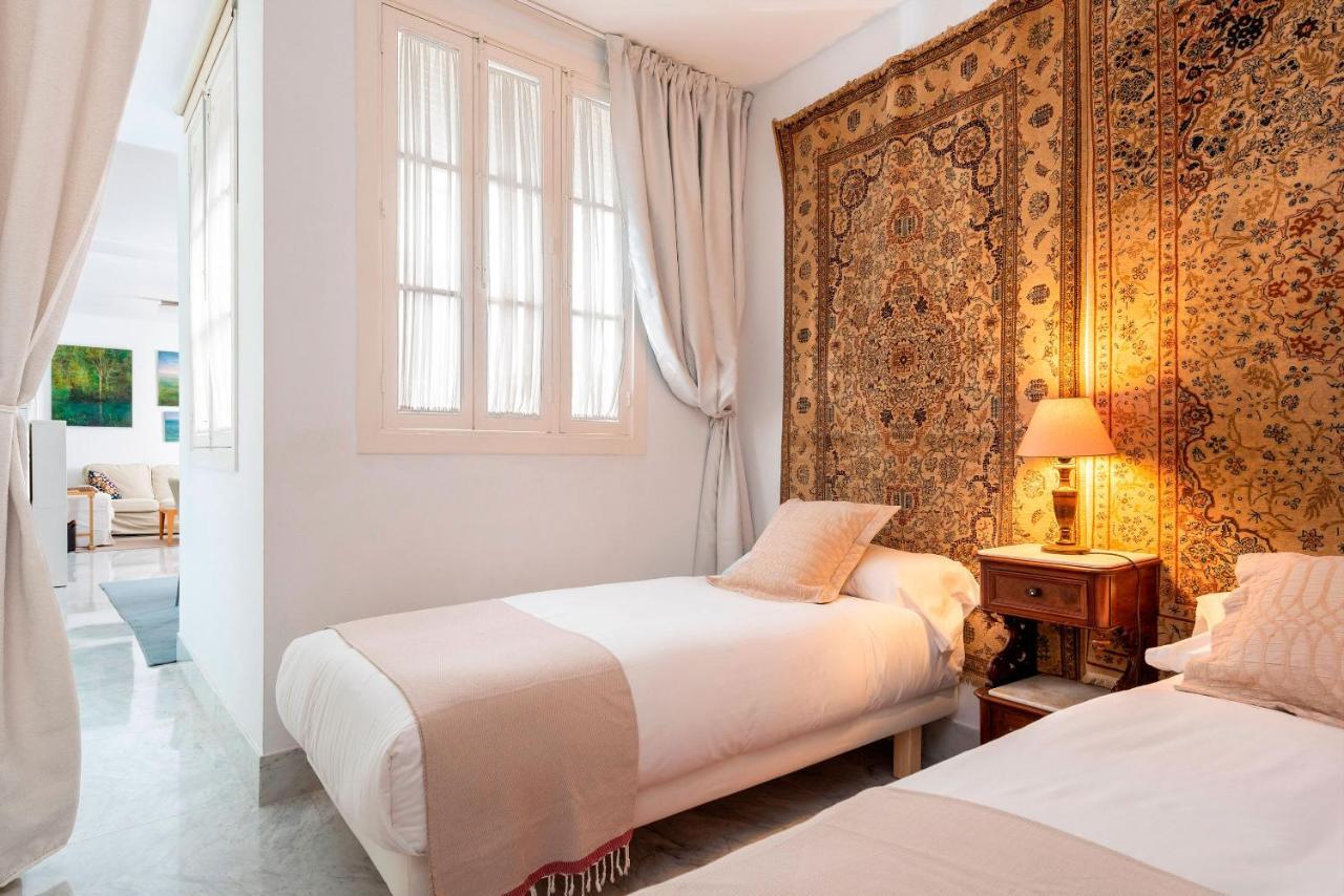 Genteel Home Pasaje Santa Cruz Sevilla Exteriör bild